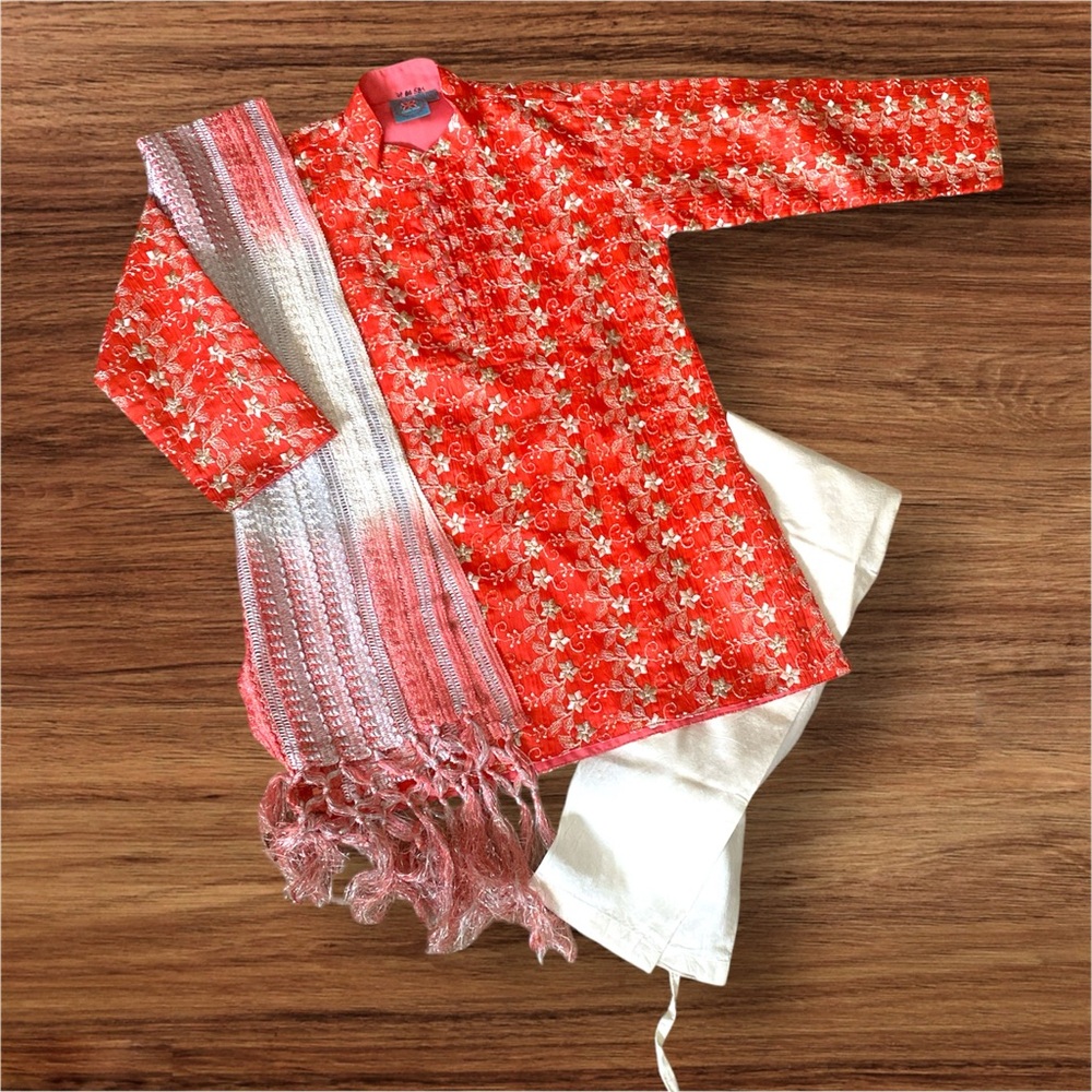 4 pc boys Indian Ethnic Kurta salwar bundle embroidered , GUC  4-5 years - Picture 2 of 10